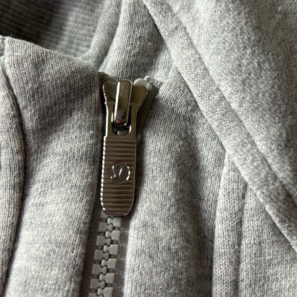🍋Lululemon Grey Long-Sleeve, side Zip - Picture 3 of 13